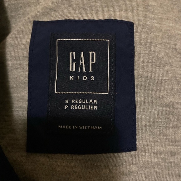 Gap windbreaker size small kids in excellent condition - Picture 3 of 4
